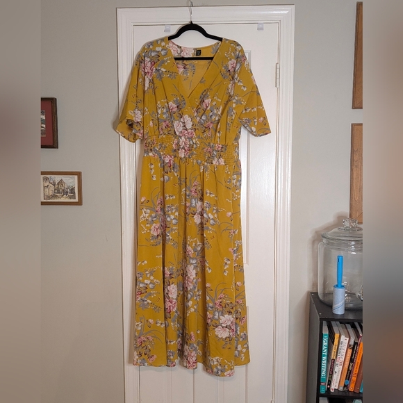 SHEIN Curve Plus Size 4X Floral Maxi Dress Mustard Yellow Smocked Waist - Picture 1 of 2